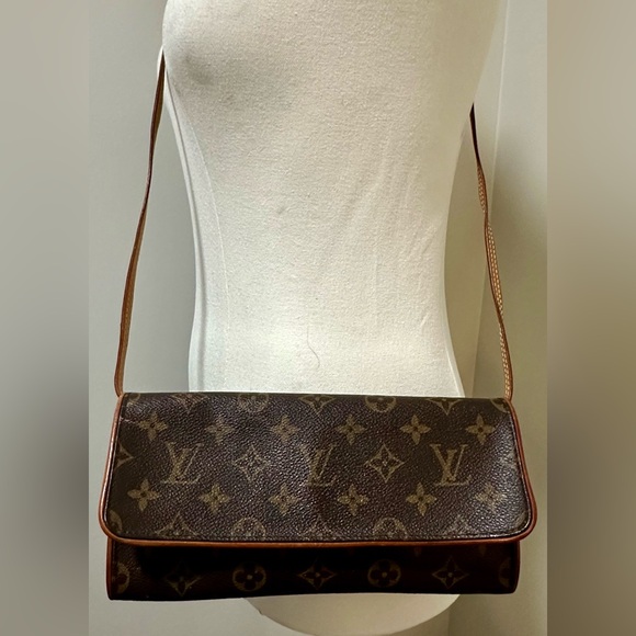 Louis Vuitton Pochette Marly Bandoulière - Picture 1 of 9